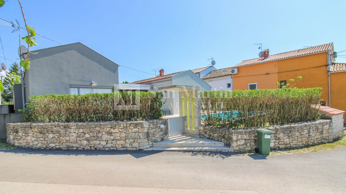 Poreč, dintorni - villa moderna in una zona tranquilla