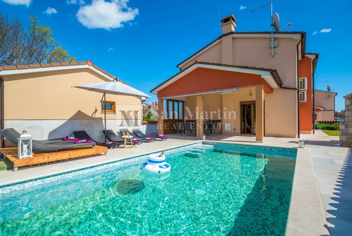 Marčana - casa con piscina riscaldata in ottima posizione