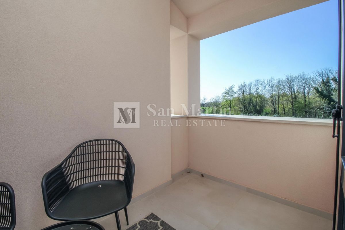 NOVIGRAD - NUOVA CASA MODERNA CON PISCINA