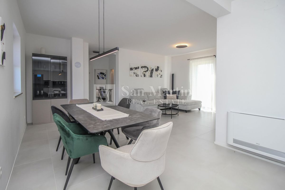 NOVIGRAD - NUOVA CASA MODERNA CON PISCINA