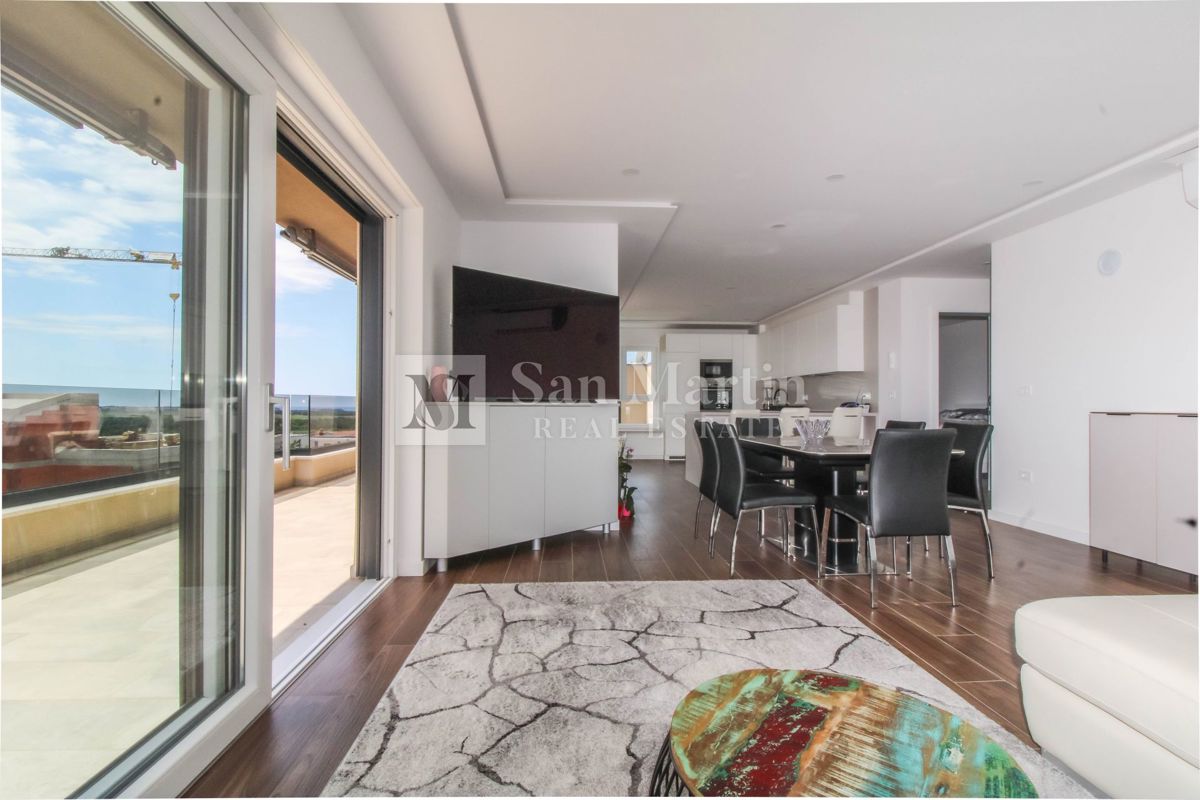 Parenzo, dintorni - appartamento soleggiato e confortevole con vista mare