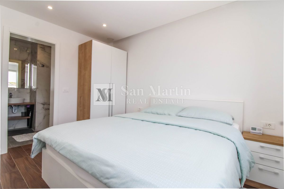 Parenzo, dintorni - appartamento soleggiato e confortevole con vista mare