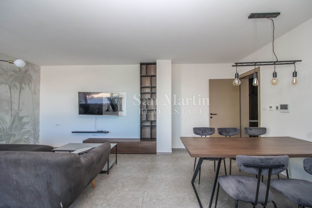 Parenzo - Appartamento al piano terra con piscina - 3 camere da letto