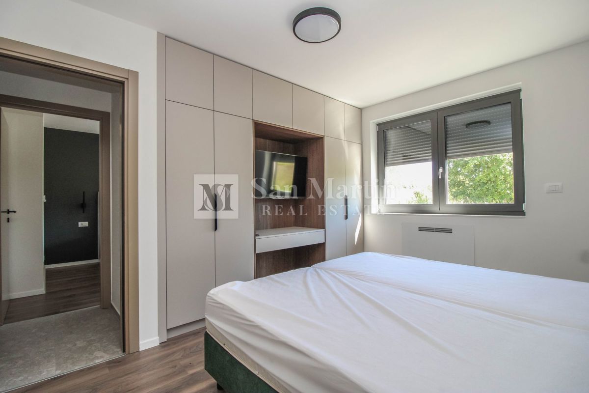 Parenzo - Appartamento al piano terra con piscina - 3 camere da letto