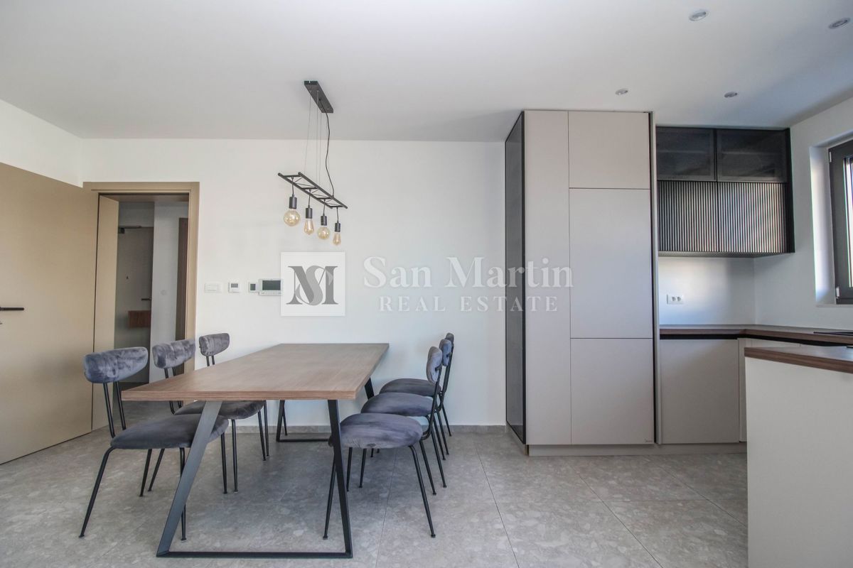 Parenzo - Appartamento al piano terra con piscina - 3 camere da letto