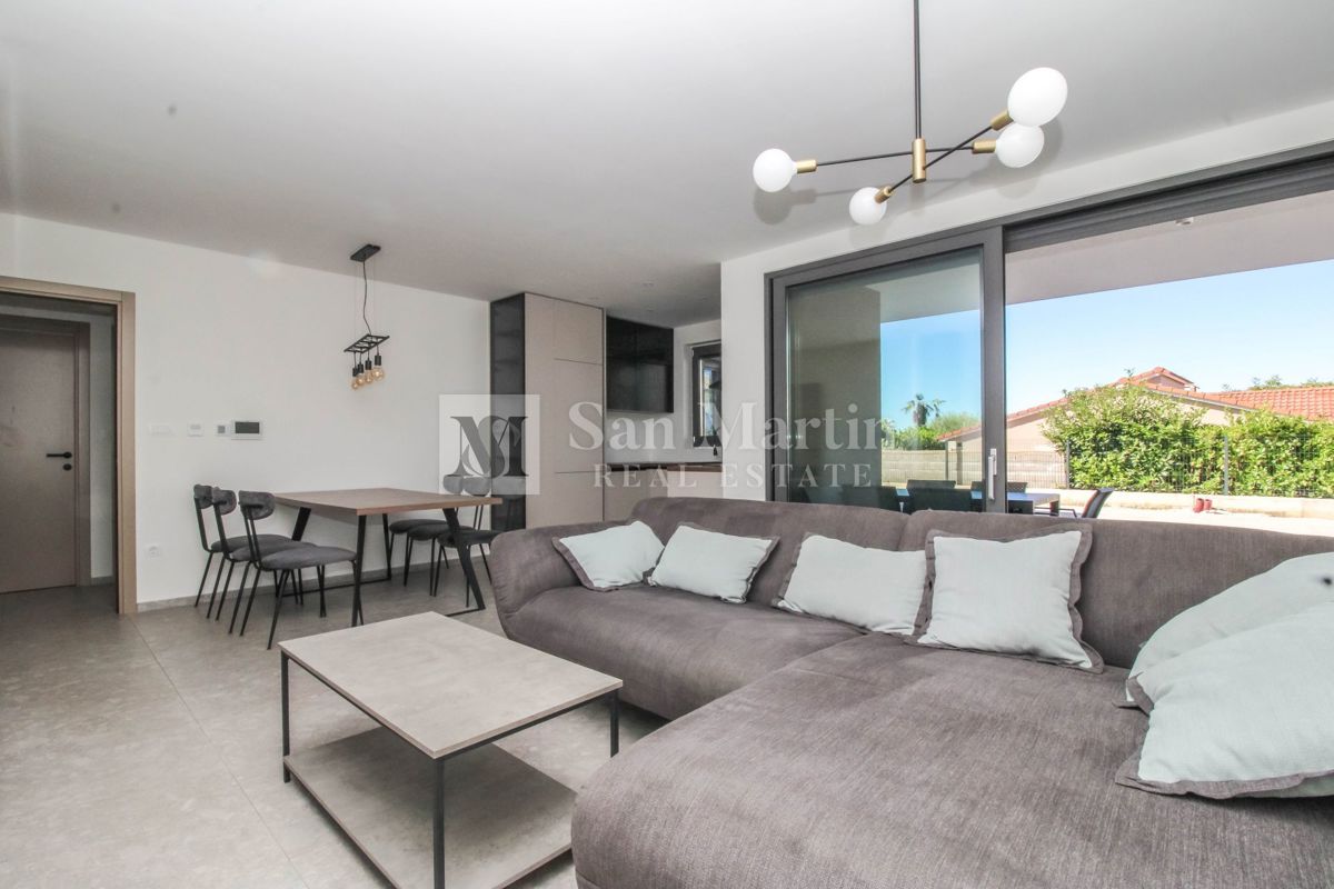 Parenzo - Appartamento al piano terra con piscina - 3 camere da letto