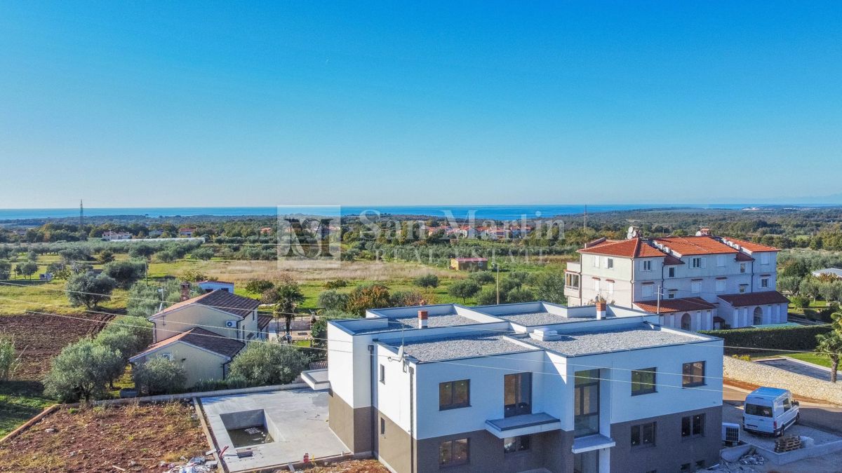 Parenzo - Appartamento al piano terra con piscina - 3 camere da letto