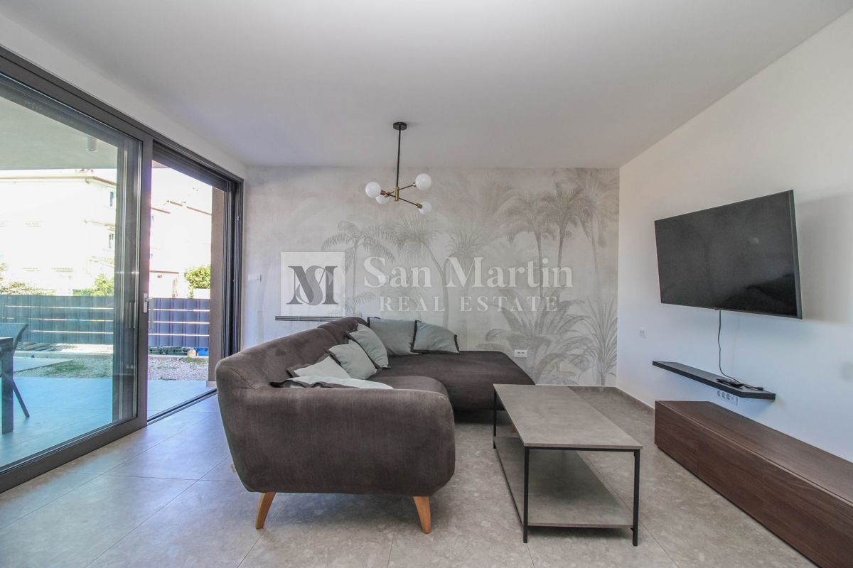 Parenzo - Appartamento al piano terra con piscina - 3 camere da letto