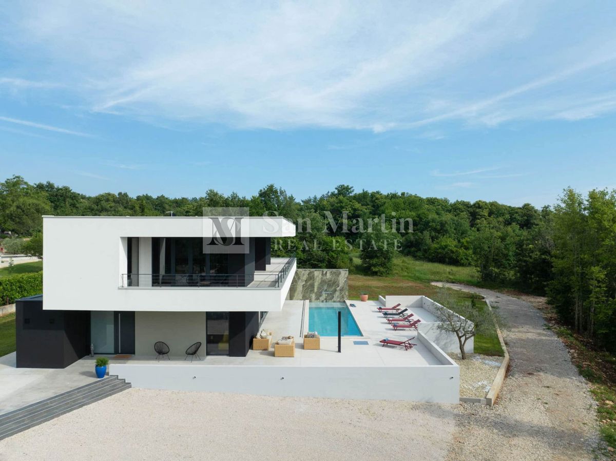 Istria, Grisignana – Moderna casa di design ai margini del paese