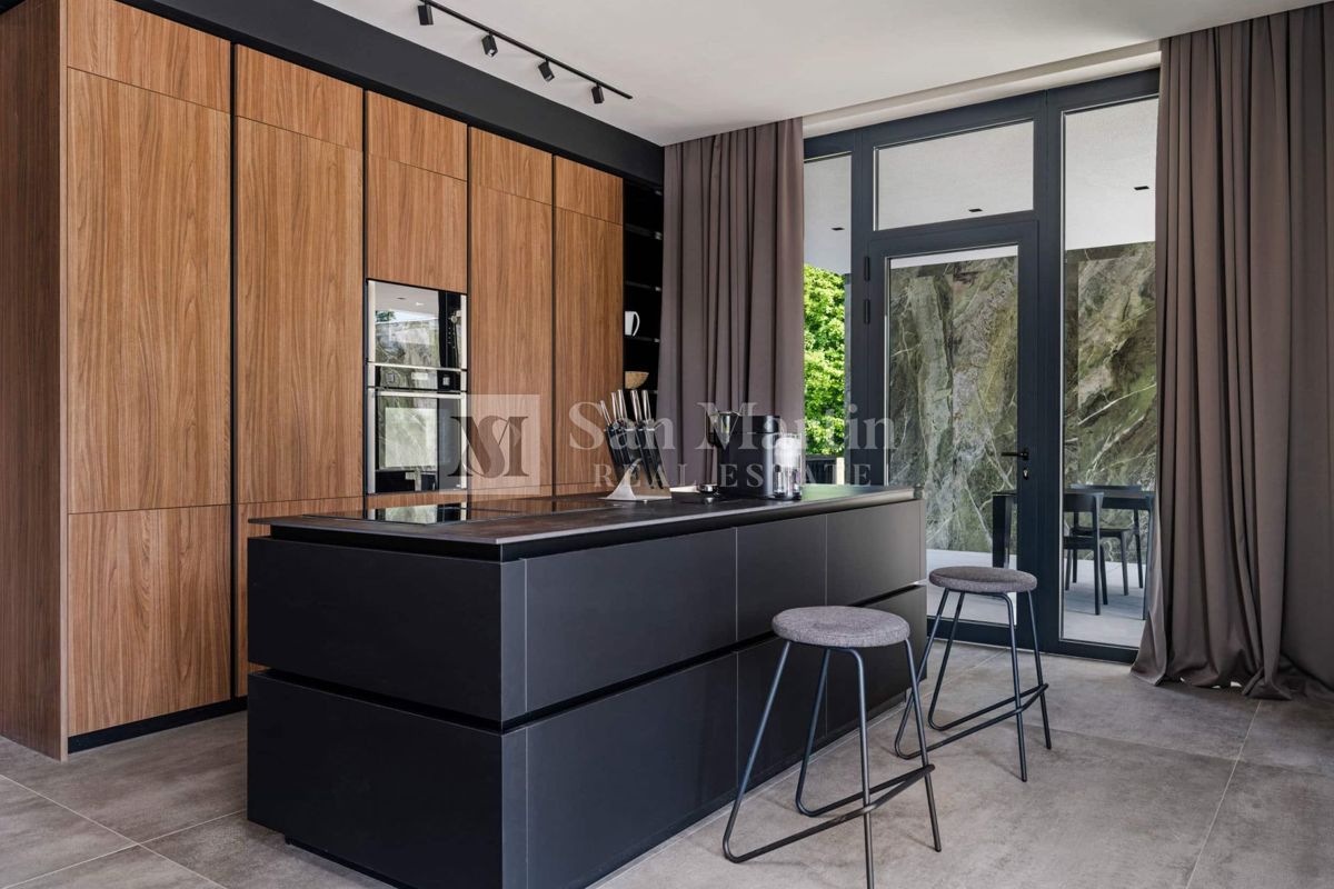 Istria, Grisignana – Moderna casa di design ai margini del paese