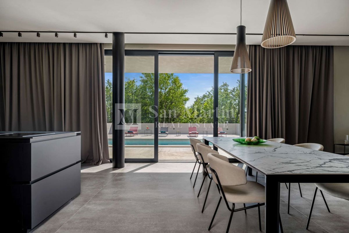 Istria, Grisignana – Moderna casa di design ai margini del paese