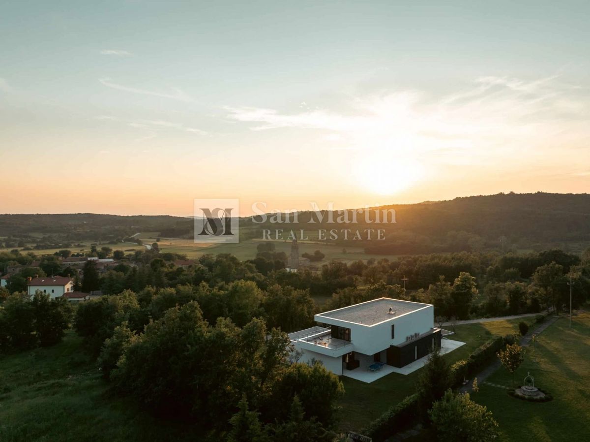 Istria, Grisignana – Moderna casa di design ai margini del paese