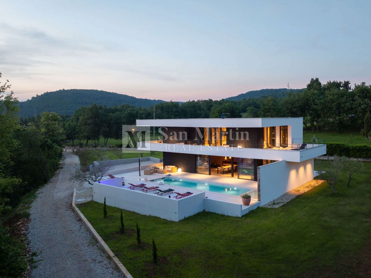 Istria, Grisignana – Moderna casa di design ai margini del paese