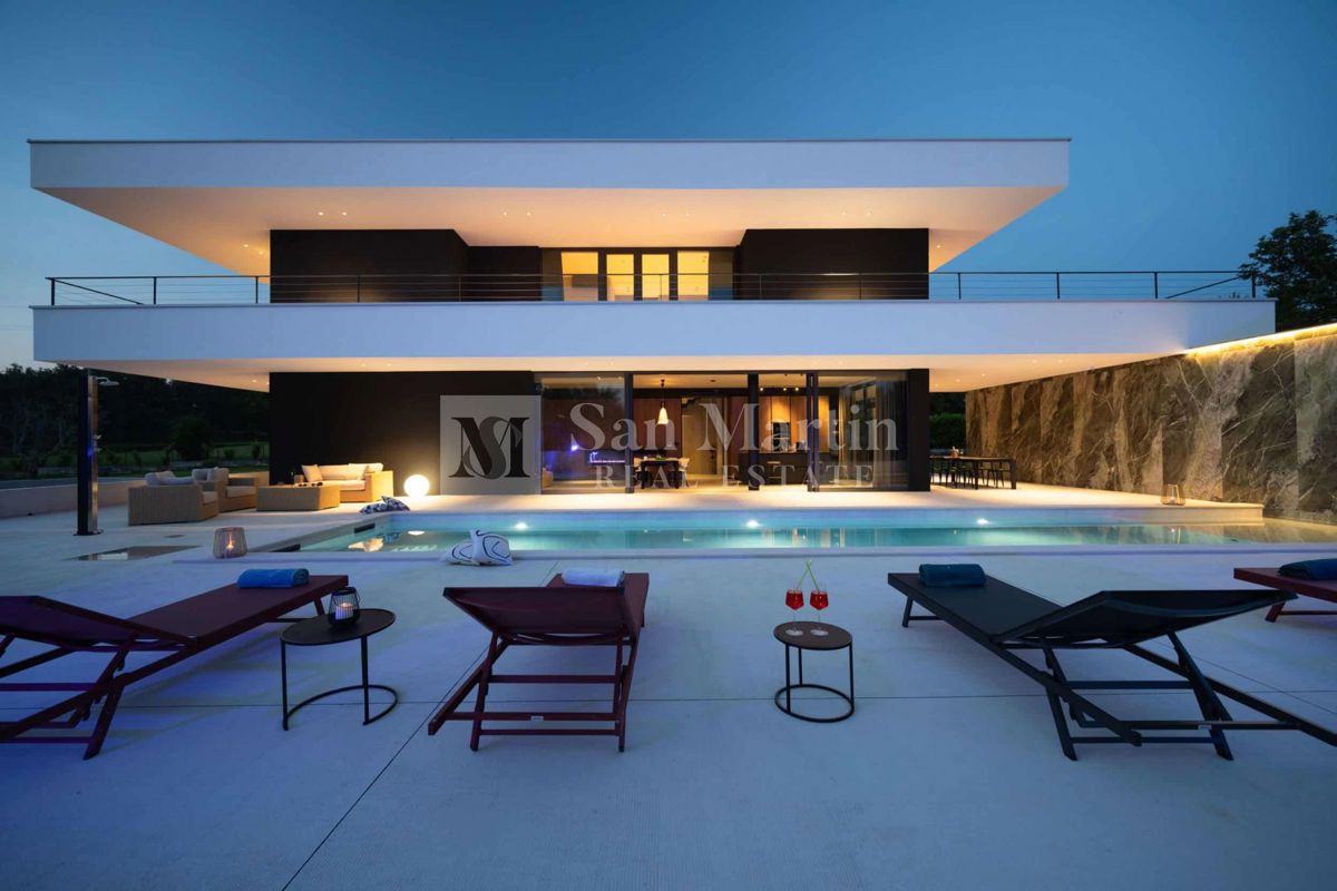 Istria, Grisignana – Moderna casa di design ai margini del paese
