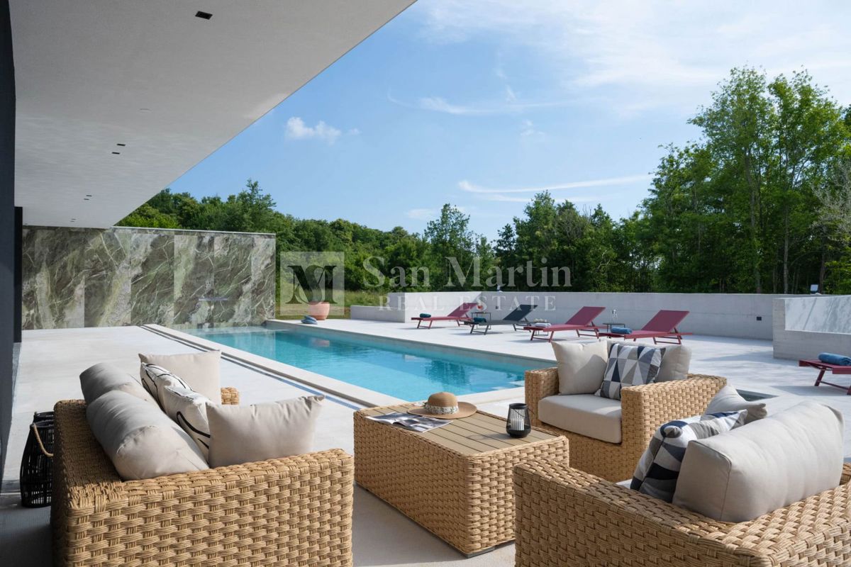 Istria, Grisignana – Moderna casa di design ai margini del paese