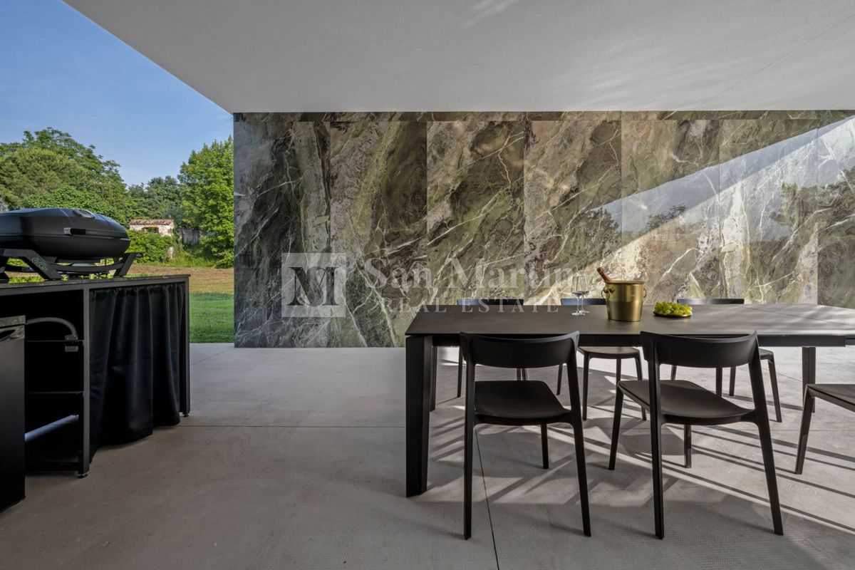 Istria, Grisignana – Moderna casa di design ai margini del paese