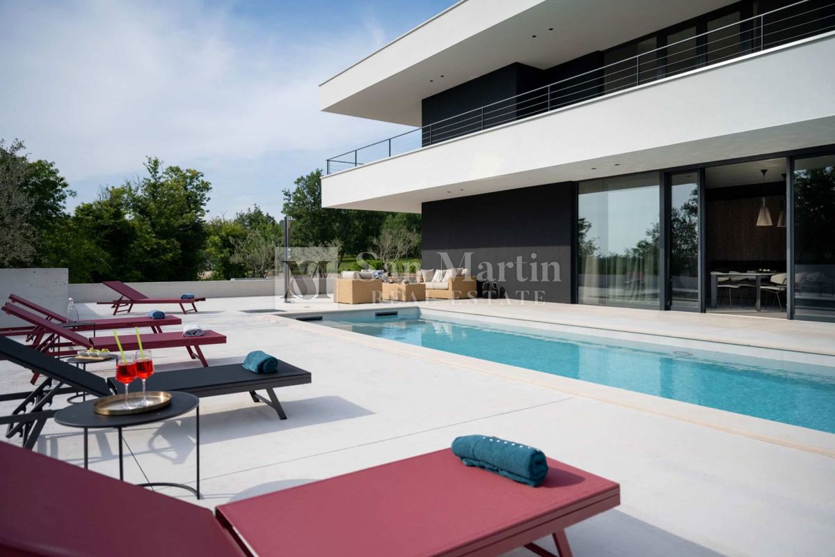 Istria, Grisignana – Moderna casa di design ai margini del paese