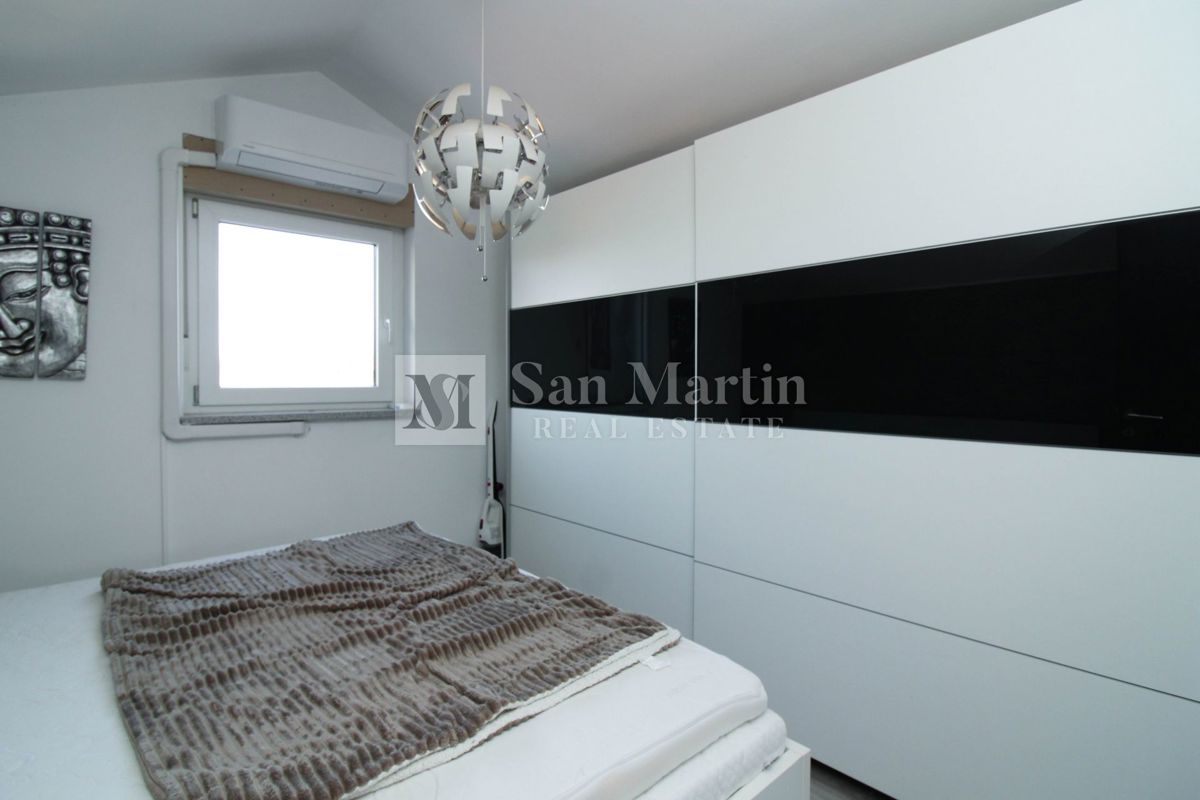 POREČ, Appartamento con 2 camere da letto vicino al mare