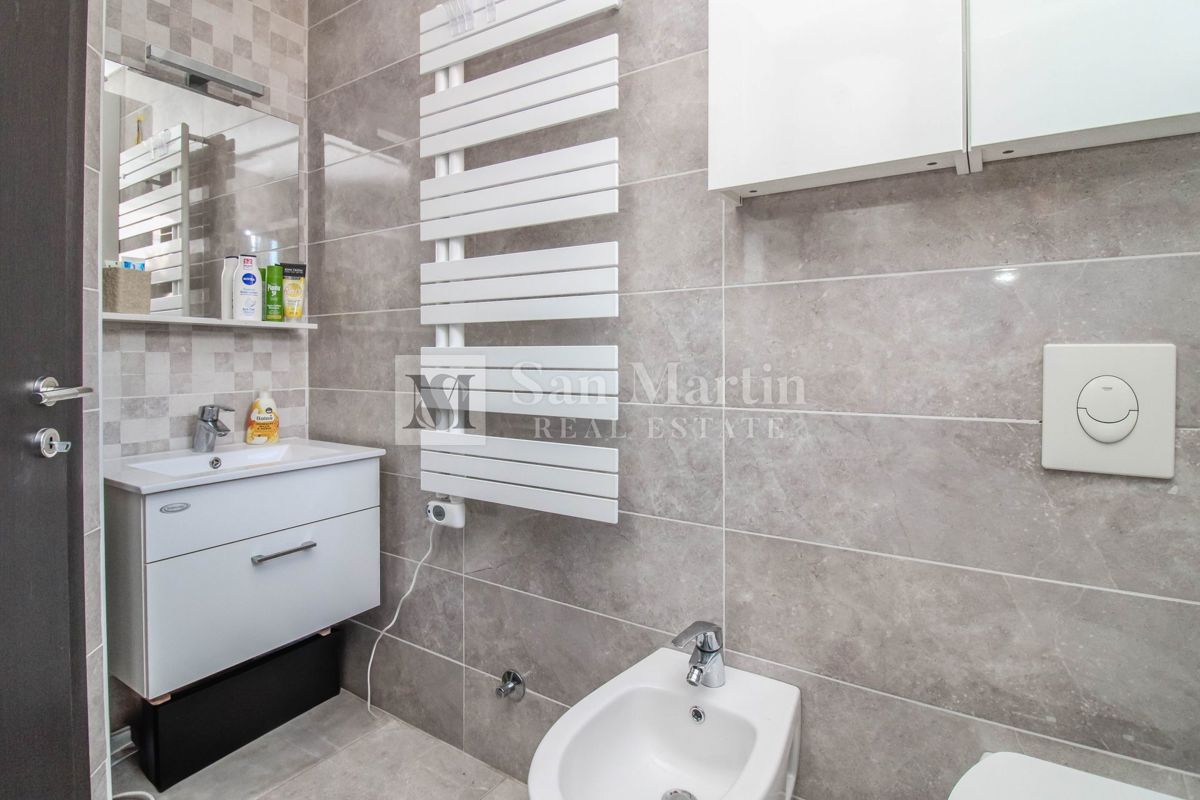 POREČ, Appartamento con 2 camere da letto vicino al mare