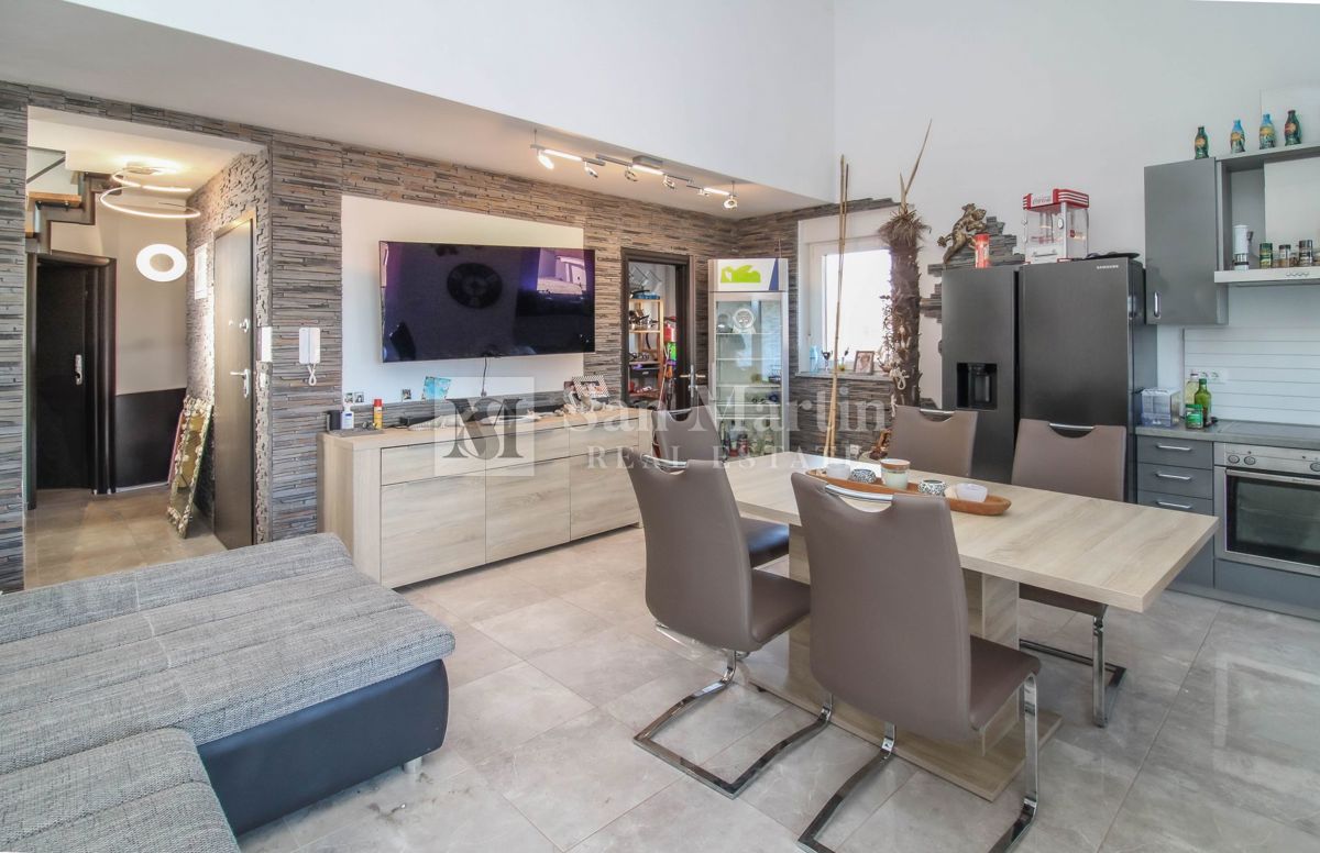 POREČ, Appartamento con 2 camere da letto vicino al mare