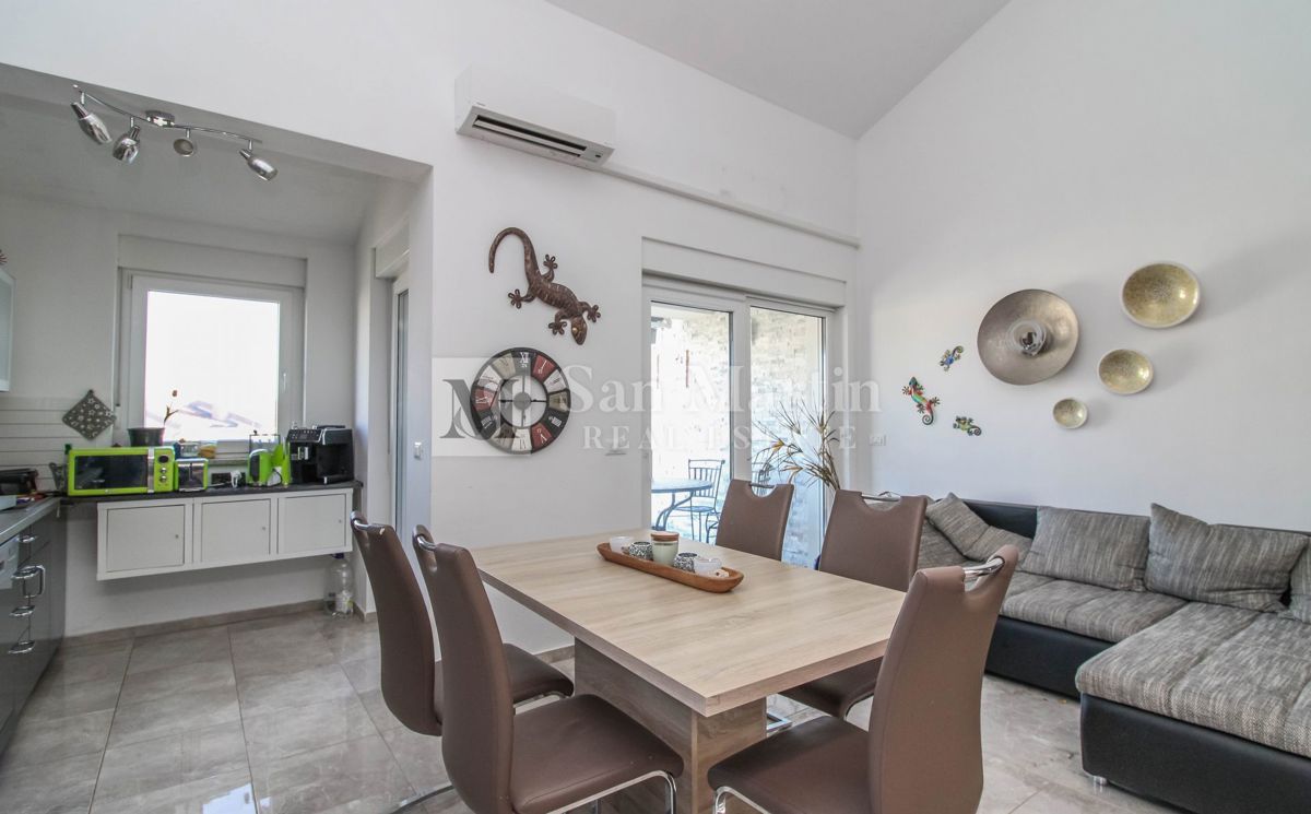 POREČ, Appartamento con 2 camere da letto vicino al mare