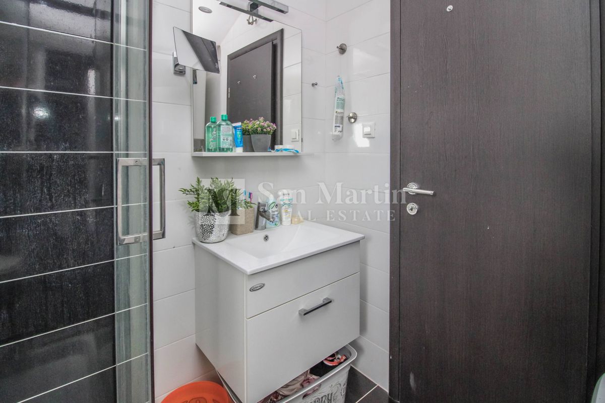 POREČ, Appartamento con 2 camere da letto vicino al mare