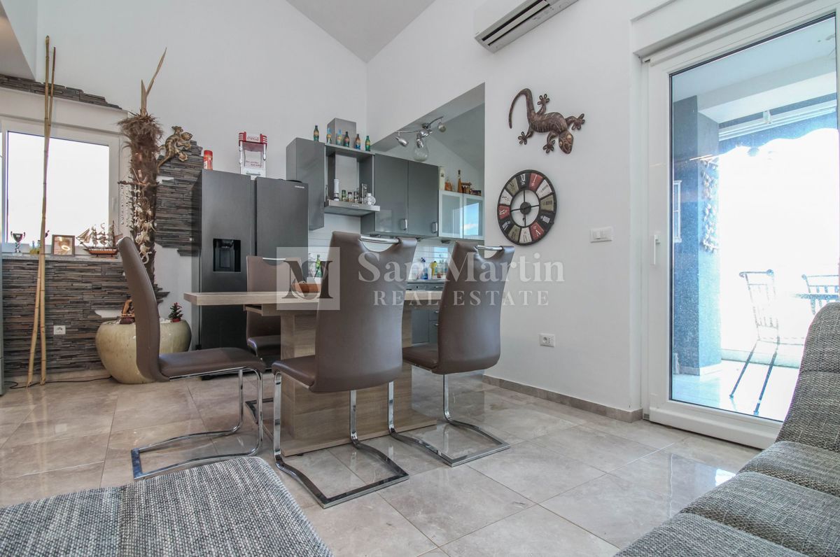 POREČ, Appartamento con 2 camere da letto vicino al mare