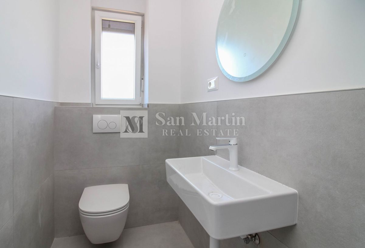 PARENZO - Nuovo appartamento con 2 camere da letto vicino al mare