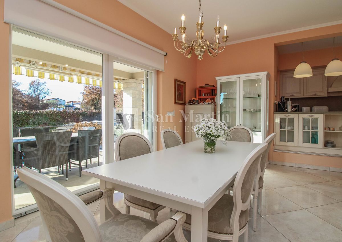 PARENZO - Casa eccezionale con piscina e giardino recintato