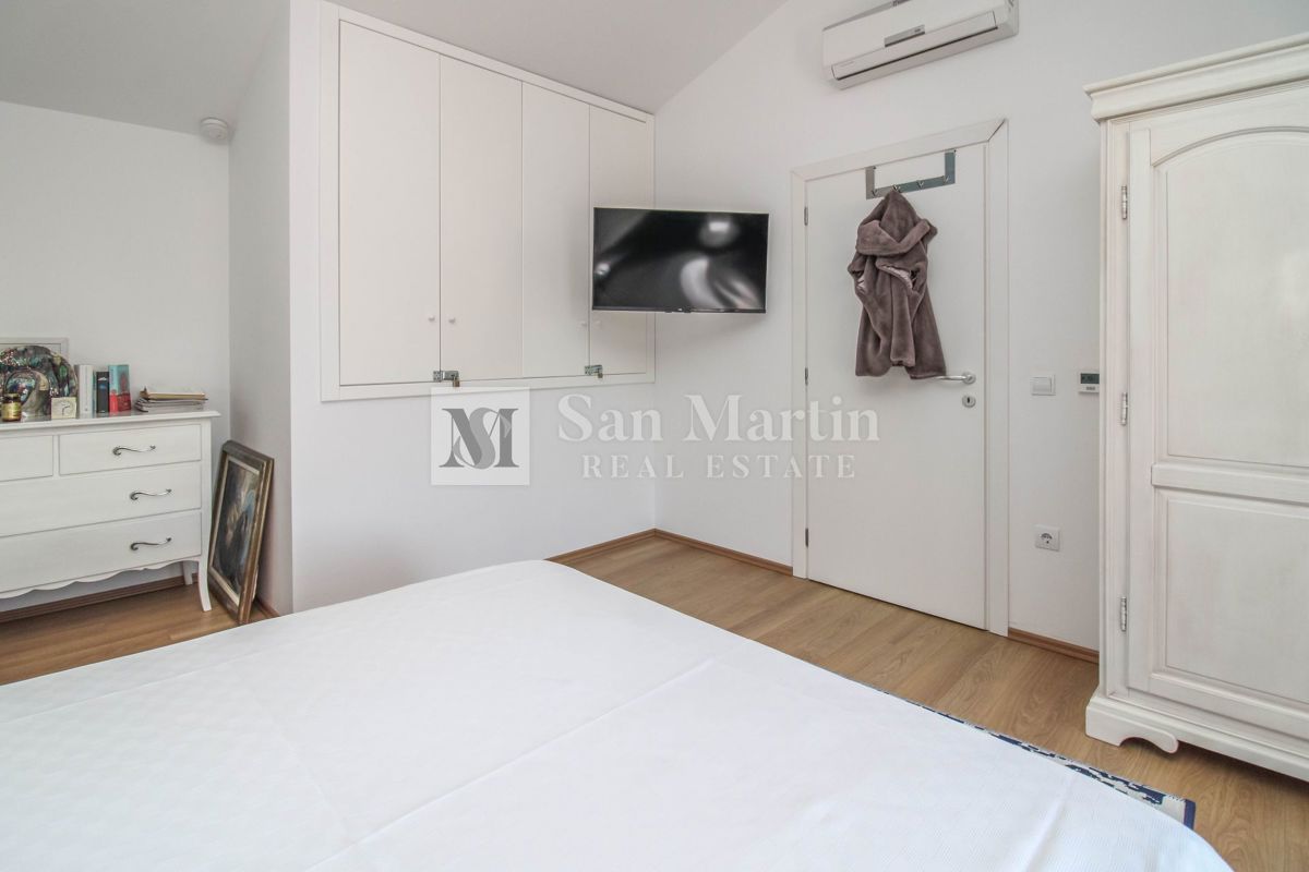 PARENZO - Casa eccezionale con piscina e giardino recintato