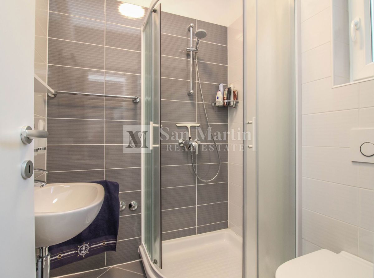 PARENZO - Casa eccezionale con piscina e giardino recintato