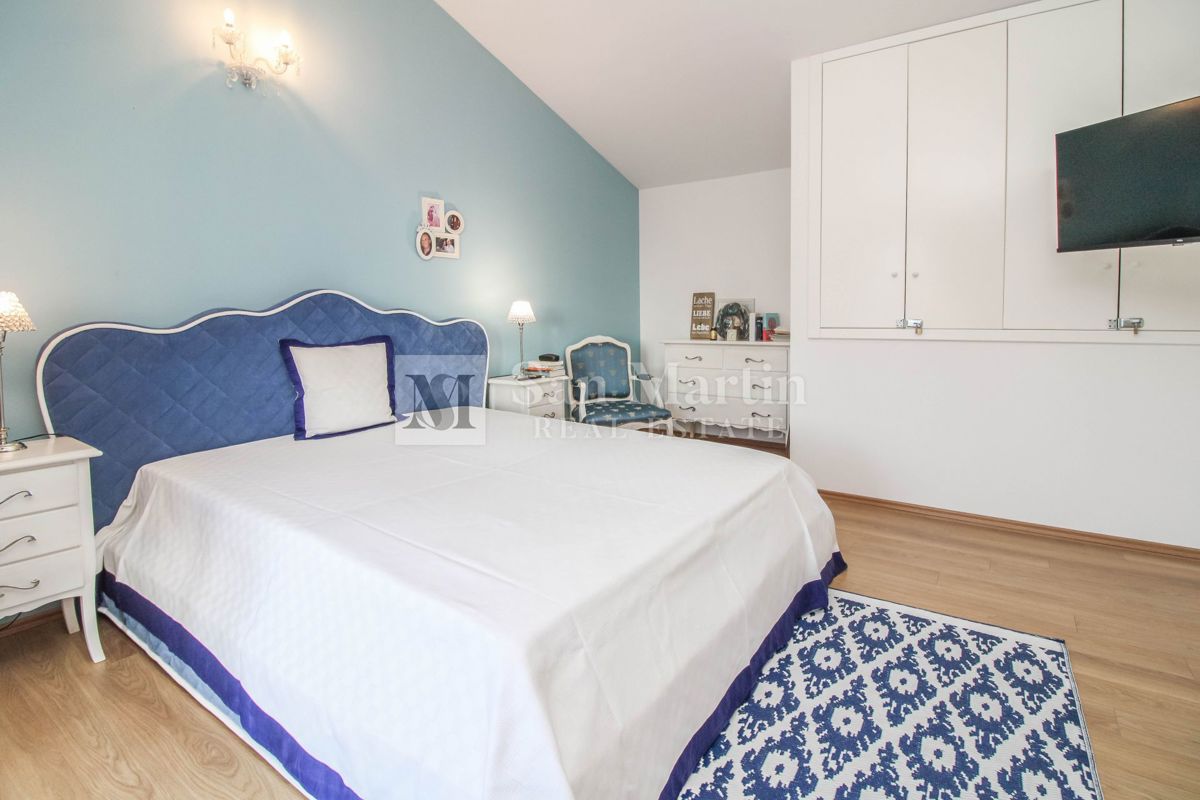 PARENZO - Casa eccezionale con piscina e giardino recintato