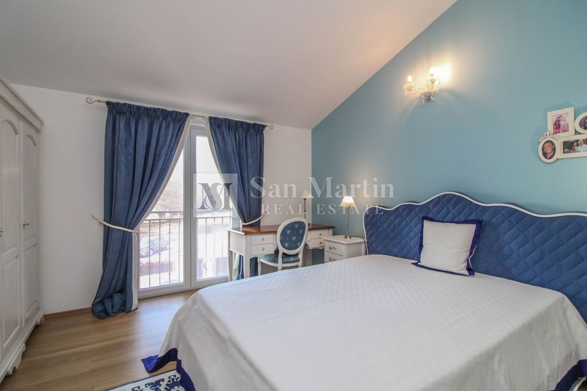 PARENZO - Casa eccezionale con piscina e giardino recintato