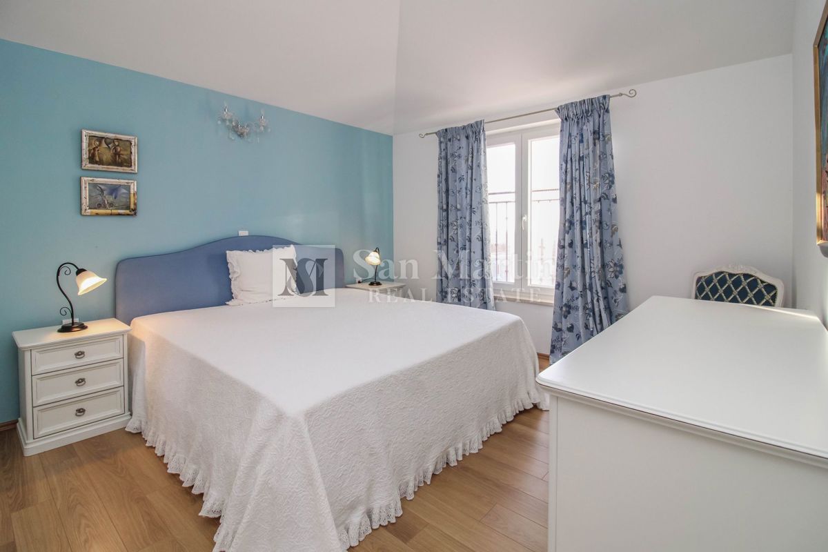 PARENZO - Casa eccezionale con piscina e giardino recintato