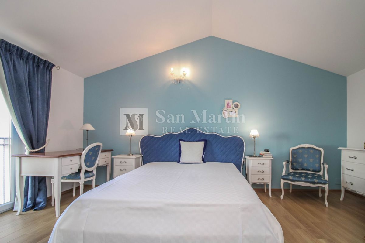 PARENZO - Casa eccezionale con piscina e giardino recintato