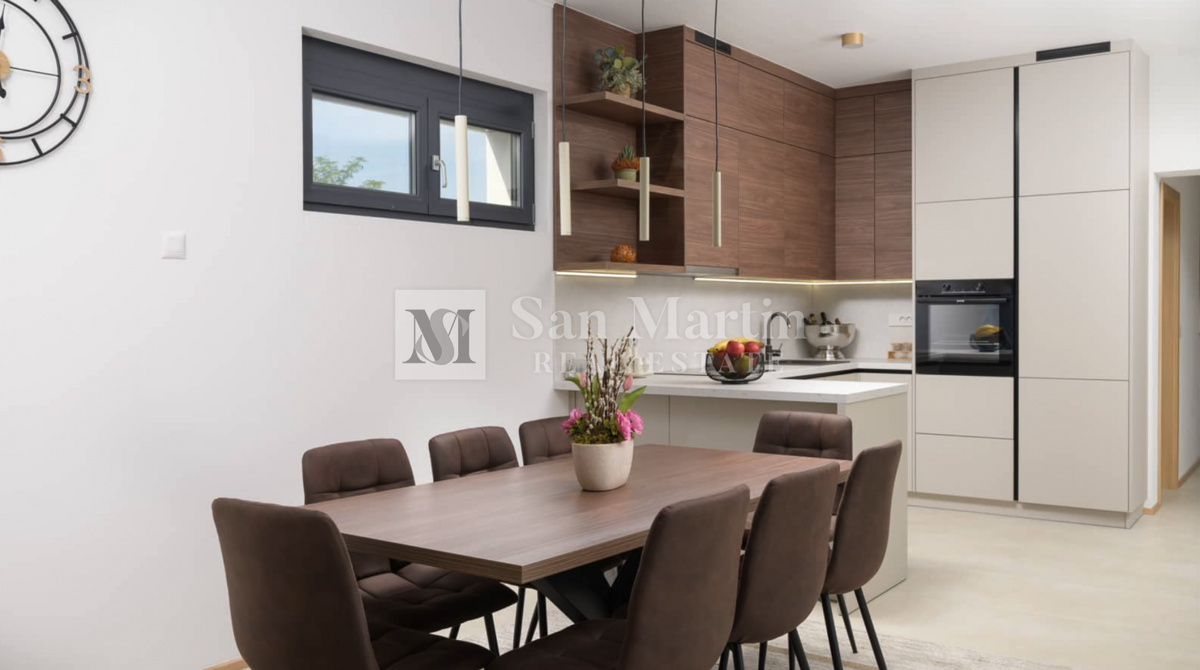 Rovigno, dintorni - bellissima casa nuova con piscina