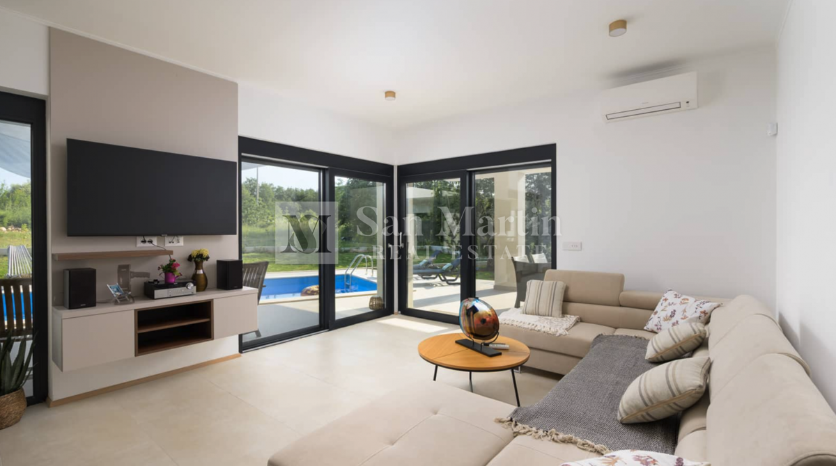 Rovigno, dintorni - bellissima casa nuova con piscina