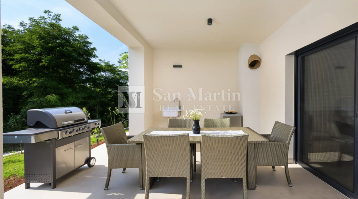 Rovigno, dintorni - bellissima casa nuova con piscina