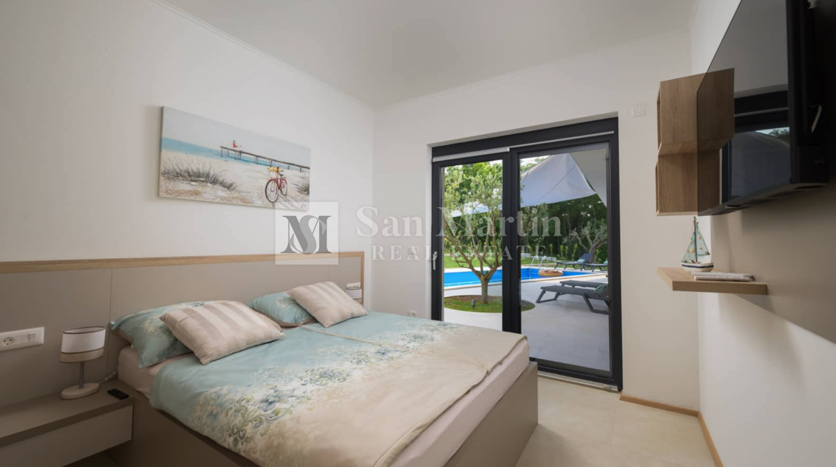 Rovigno, dintorni - bellissima casa nuova con piscina