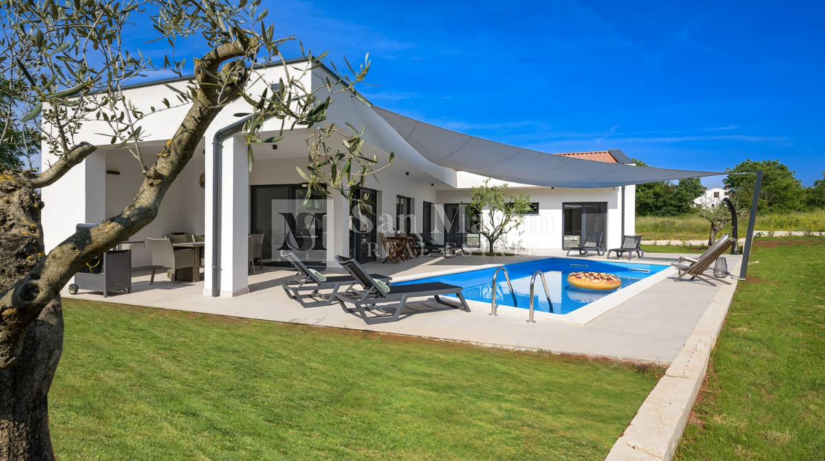 Rovigno, dintorni - bellissima casa nuova con piscina