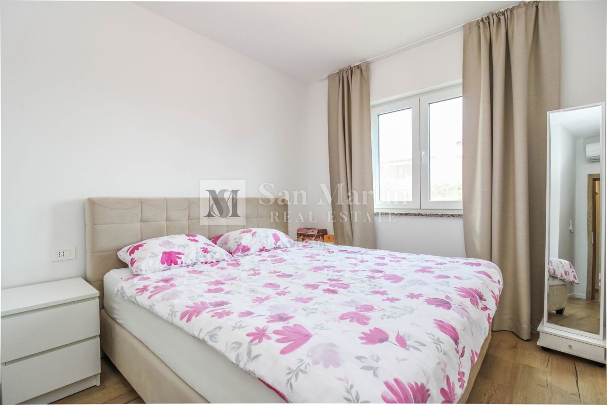 Parenzo, casa bifamiliare in una posizione tranquilla.