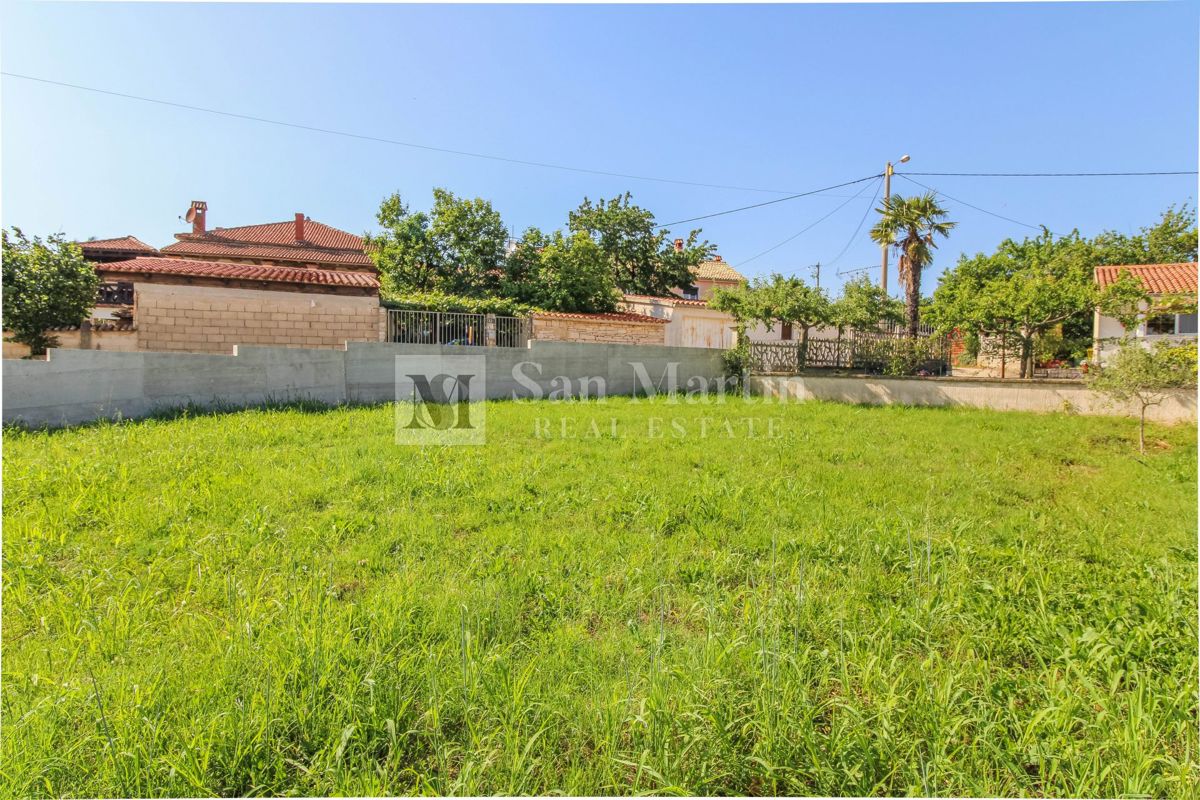 Parenzo, casa bifamiliare in una posizione tranquilla.