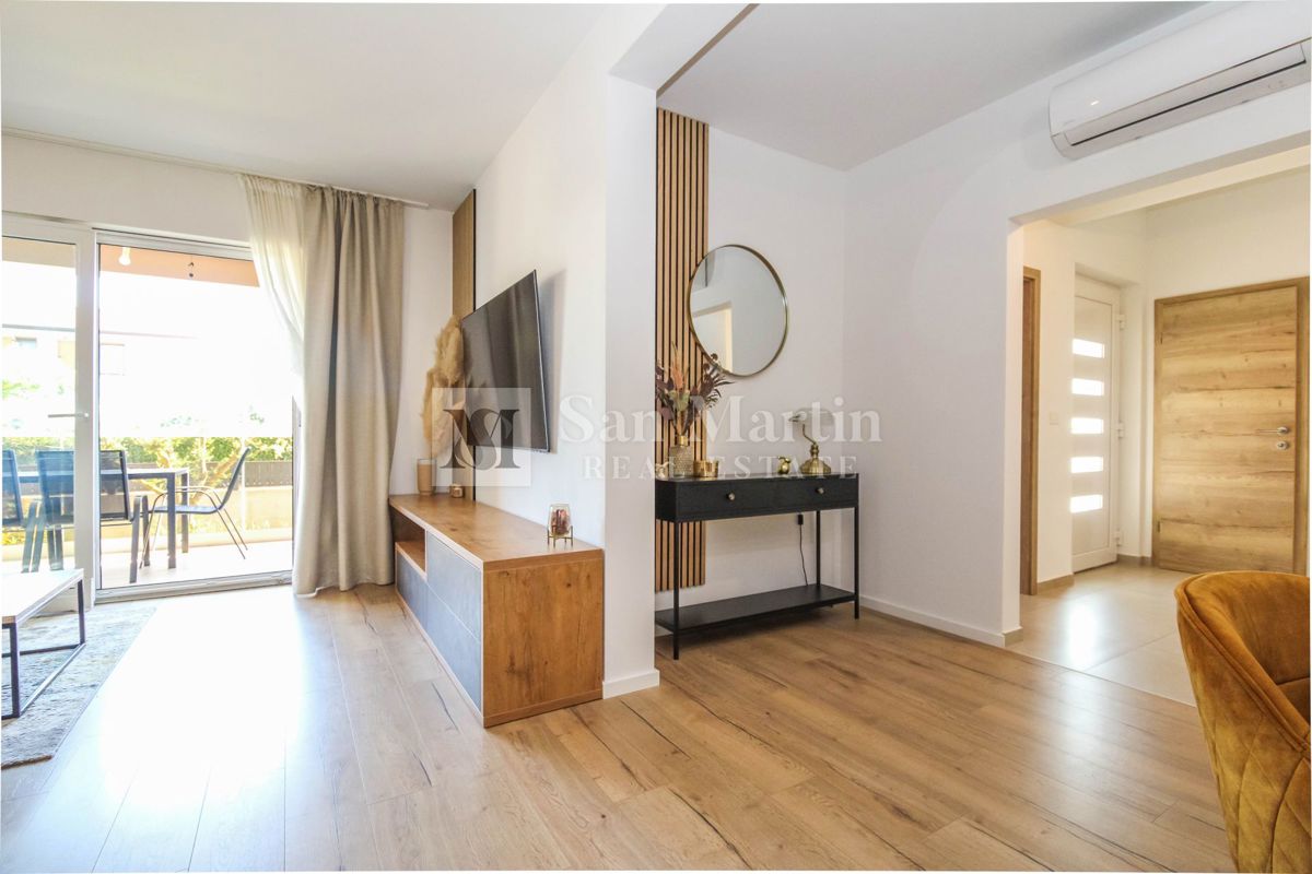 Parenzo, casa bifamiliare in una posizione tranquilla.