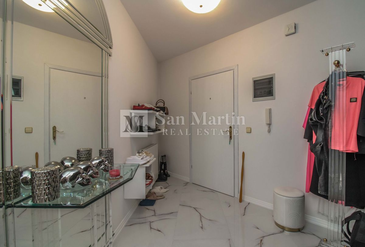 PARENZO - POSIZIONE RICERCATA - 200 M DAL MARE