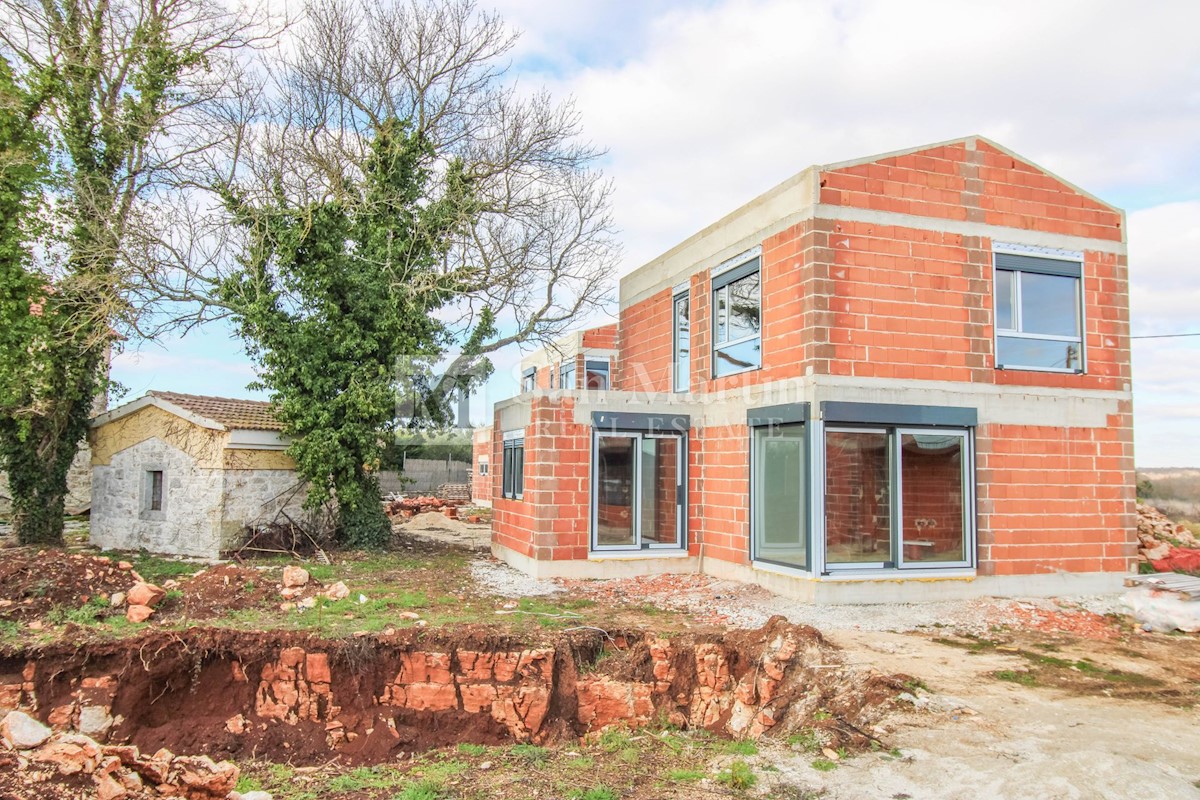 Parenzo, dintorni - attraente nuova costruzione con piscina