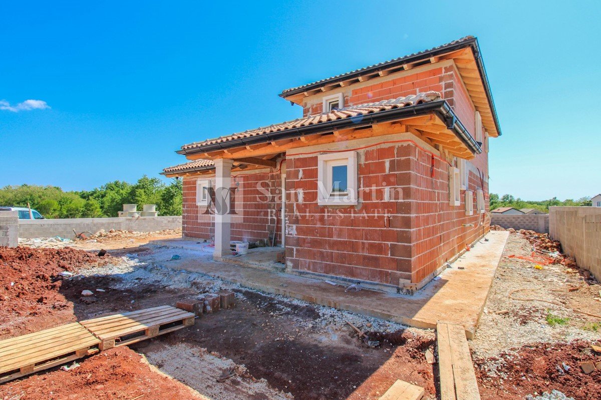 Gimino - Casa mediterranea in una piccola cittadina