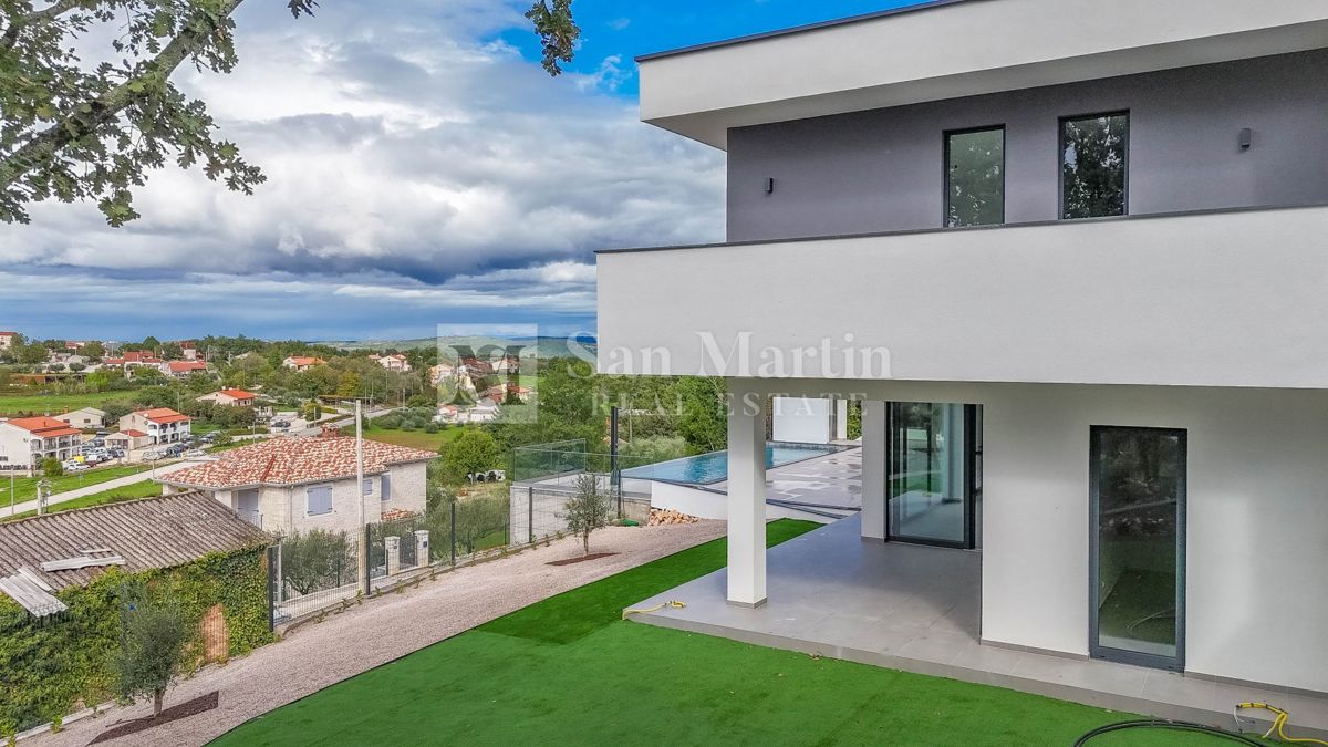 Poreč, dintorni, villa di lusso unica con vista panoramica sul mare