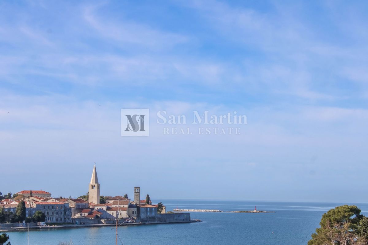 Parenzo, centro-appartamento con vista mare. Opportunità!