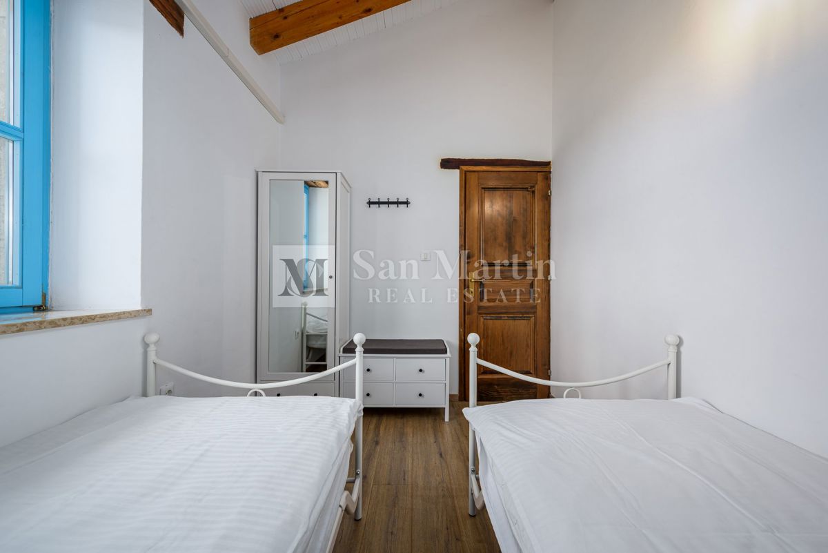 Parenzo, dintorni – Bellissima casa in pietra con vista panoramica