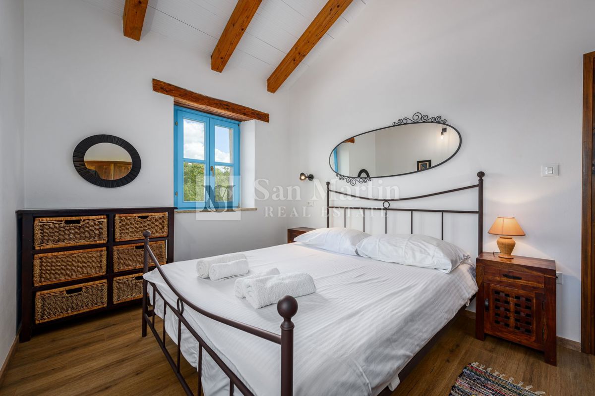 Parenzo, dintorni – Bellissima casa in pietra con vista panoramica